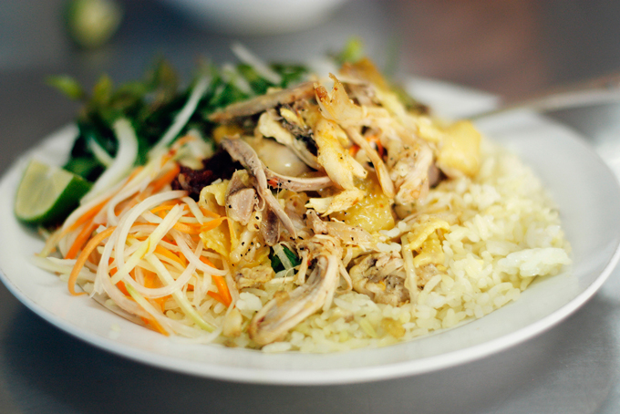Cơm gà Tam Kỳ là món nổi bật nhất trong nhóm đặc sản thành phố Tam Kỳ