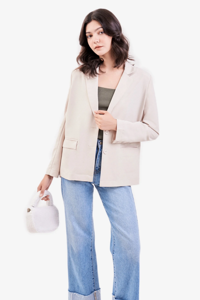 Áo blazer khoác ngoài kết hợp cùng trang phục thu đông