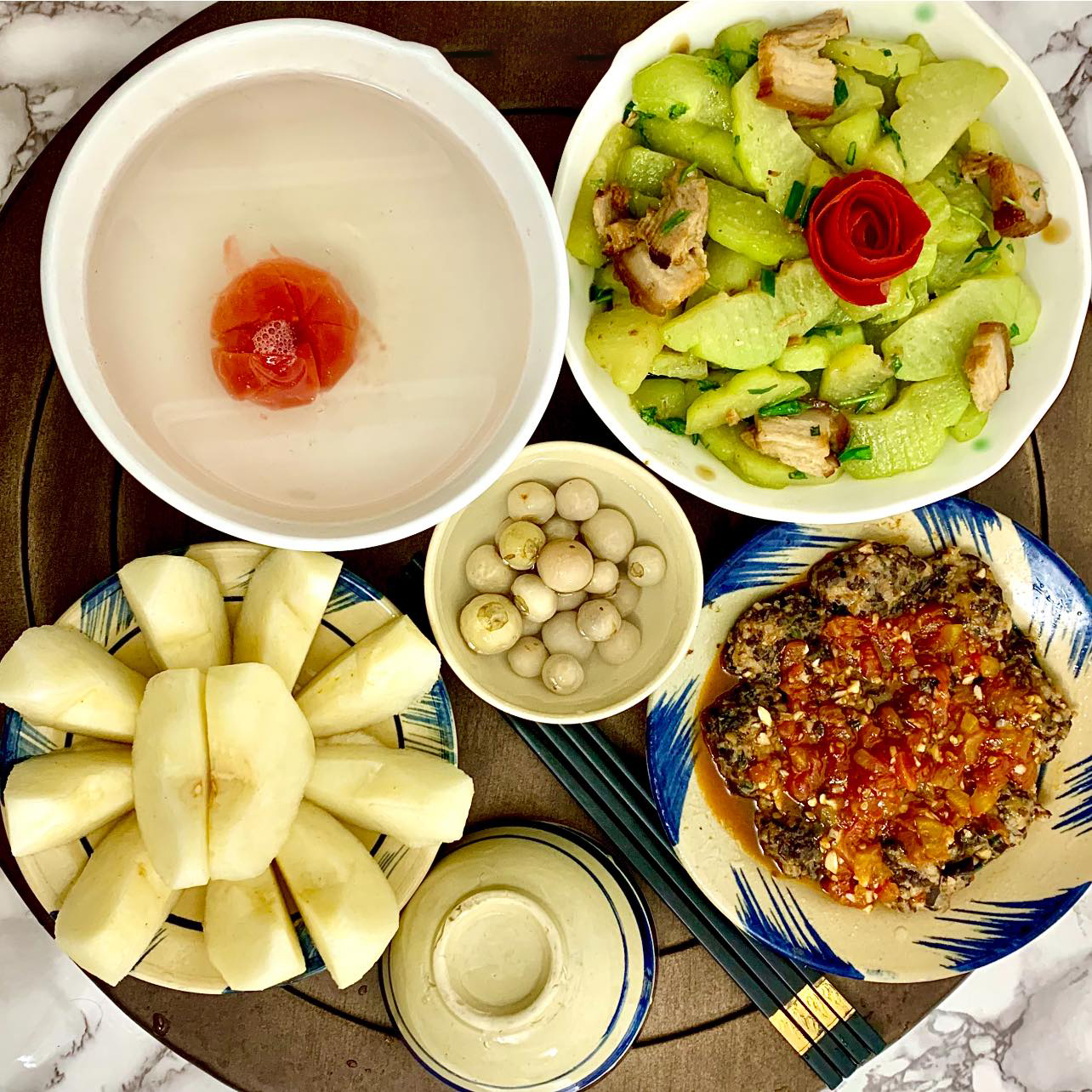 Mâm cơm gia đình ngon miệng với các món đơn giản mỗi ngày