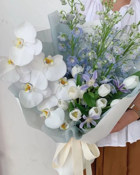 Tặng quà 20/10 cho mẹ với Hoa tươi