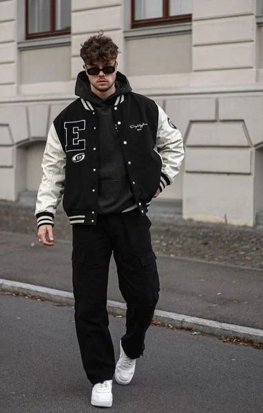 Boy phố với Áo bomber + jeans + kính râm