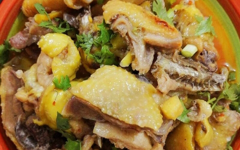 Gà kho gừng đậm vị