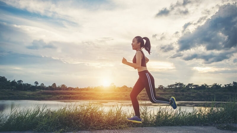 Vận động điều độ mỗi ngày hỗ trợ hiệu quả giảm cân khi ăn chay