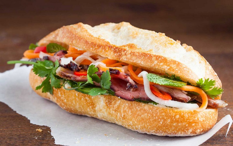 Món ăn đặc sản Việt Nam. Bánh mỳ