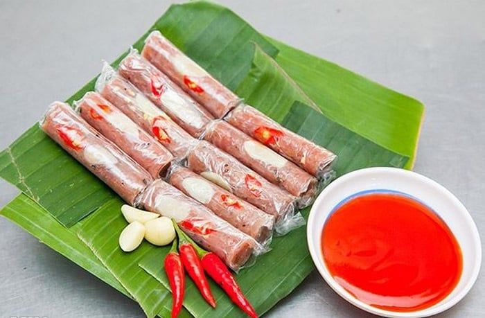 Đặc sản nem chua Thanh Hóa với vị mộc mạc đậm đà