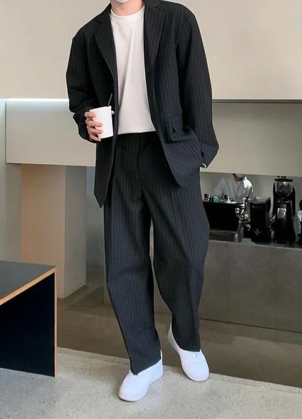 Outfit Soft boy Blazer oversize + sneaker trắng