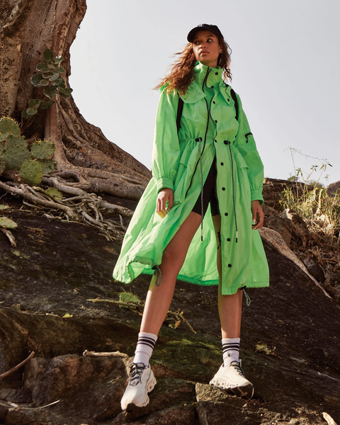 Gorpcore và sắc xanh năng động