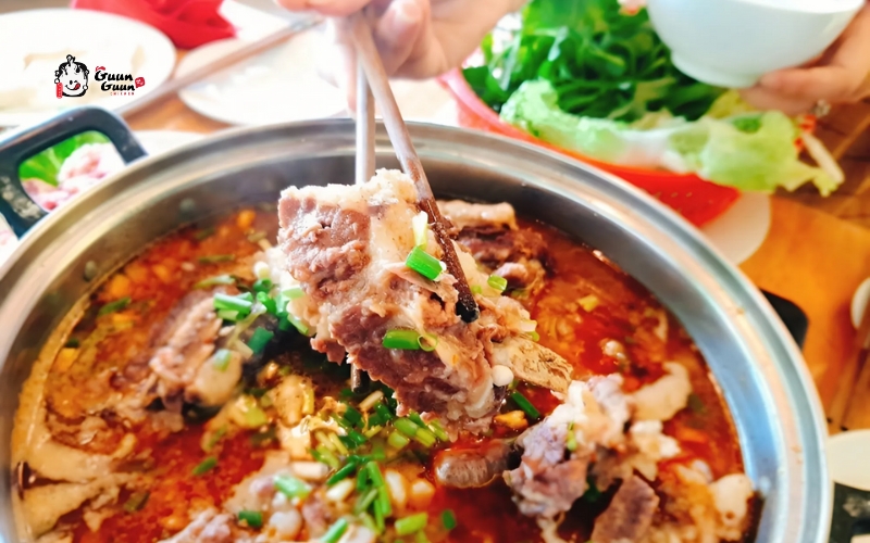 Lẩu sườn bò chua cay