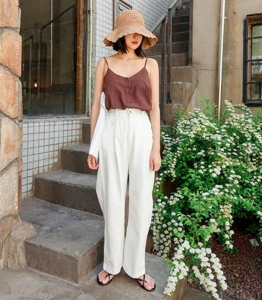 Quần trắng áo hai dây