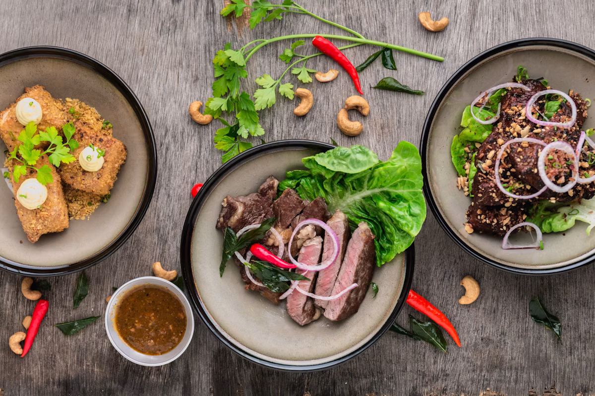 Nguyên liệu cơ bản để nấu lẩu Thái chua cay