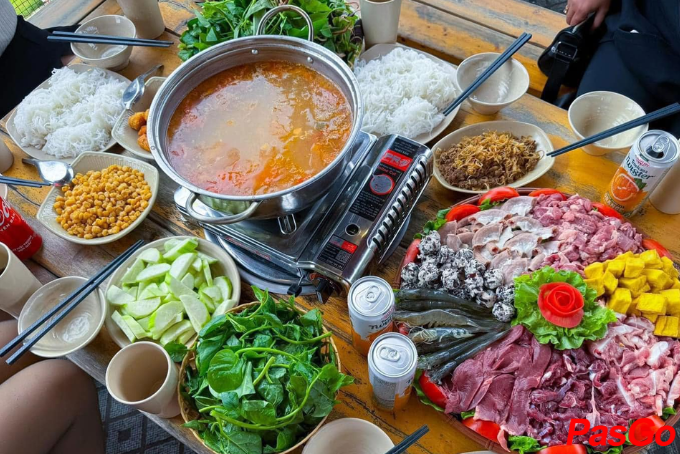 Quán nướng Trà Phương ven hồ Mắt Ngọc