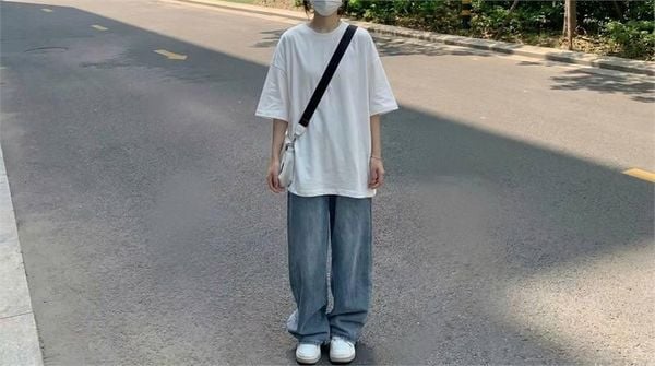 Áo thun form rộng phối quần jeans