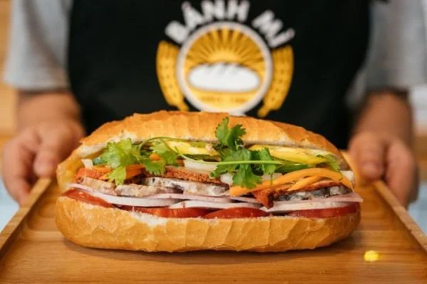 Bánh mì Sài Gòn giòn rụm