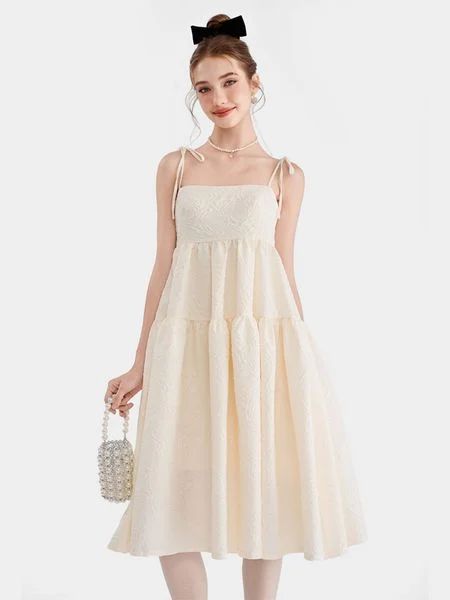 Đầm xốp 2 dây midi form rộng