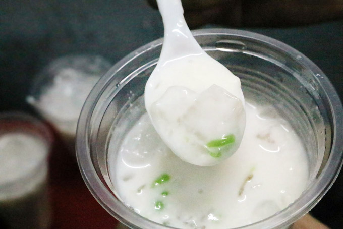 Món tàu hũ đá giải nhiệt quen thuộc của người dân thành phố