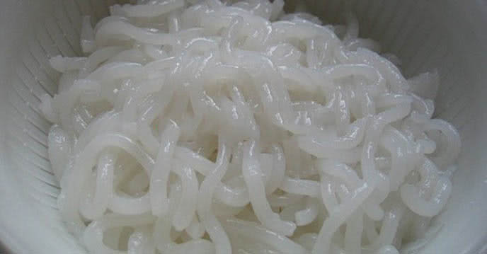 Bánh canh cua sẽ ngon hơn khi sợi, nước dùng và topping được xử lý đúng thời điểm