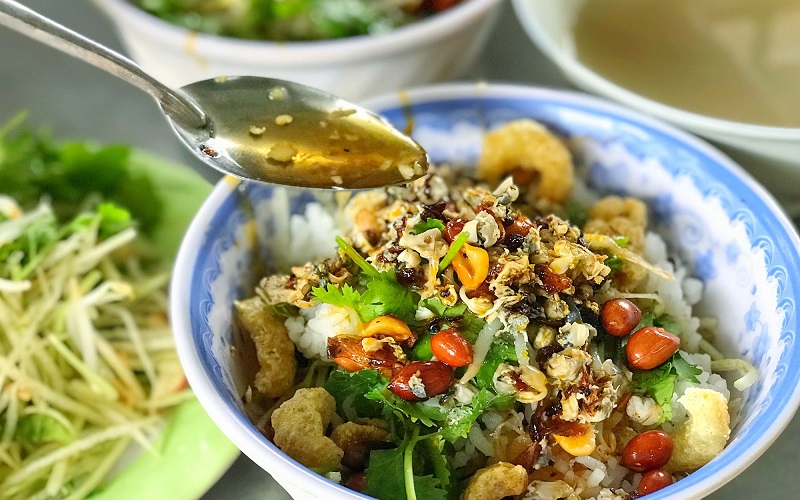 Món ăn đặc sản Việt Nam. Cơm hến