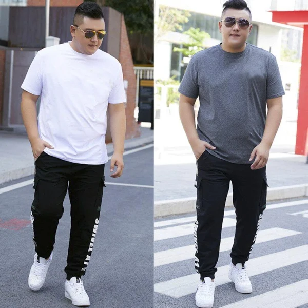 Quần jogger kết hợp với áo thun
