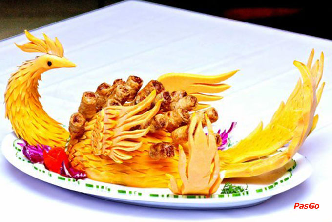 Kỹ thuật chế biến tinh xảo trong món ăn cung đình Huế