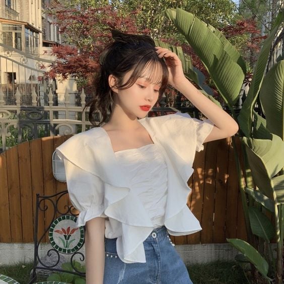 Mẫu áo cổ vuông nhấn eo xinh xắn