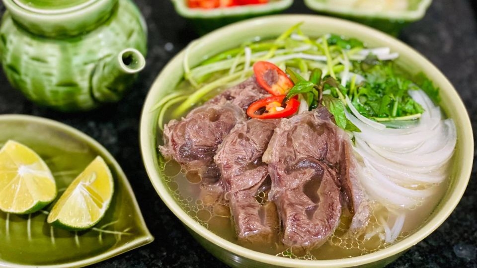 Tô phở bò chuẩn vị Hà Nội