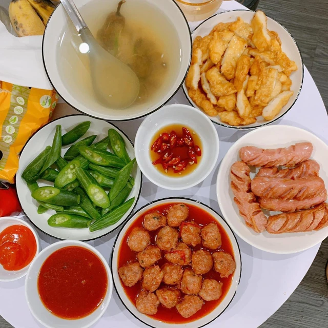 Mâm cơm Tết đơn giản, không cầu kỳ nhưng đầy ý nghĩa gia đình