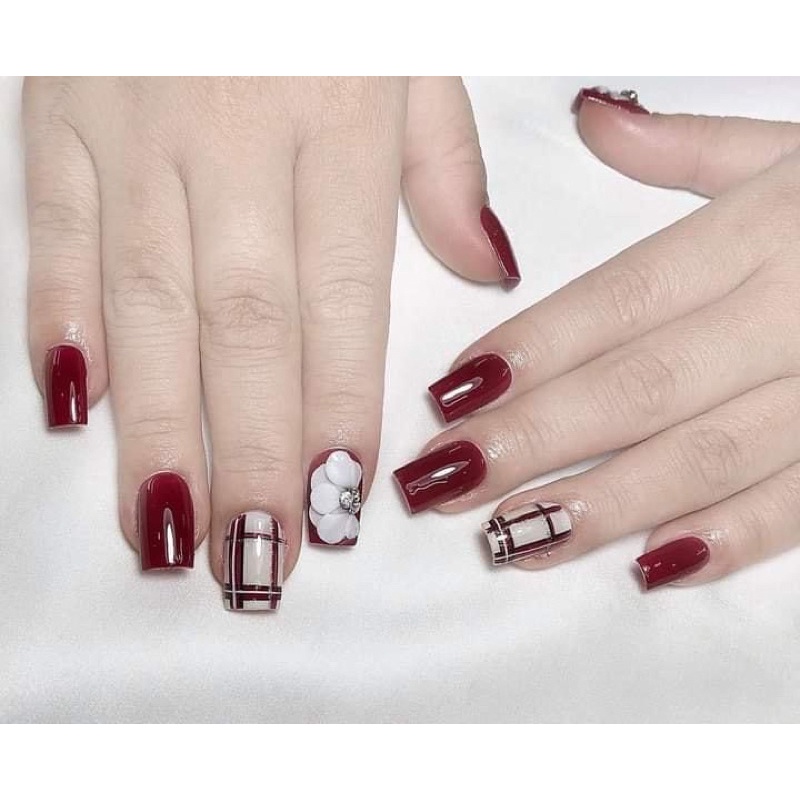 Màu móng hợp da ngăm