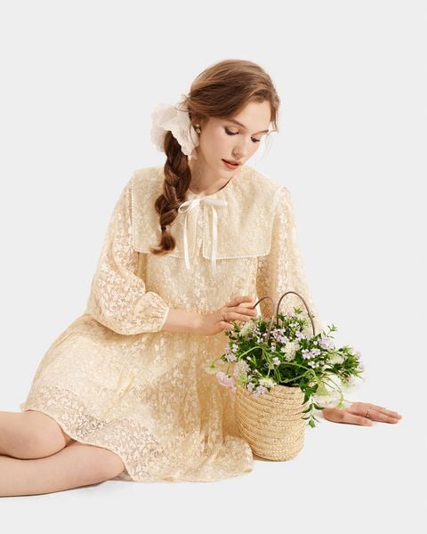 Đầm ren dáng suông tinh tế