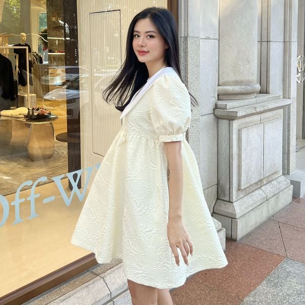Đầm babydoll tay phồng phối lá cổ