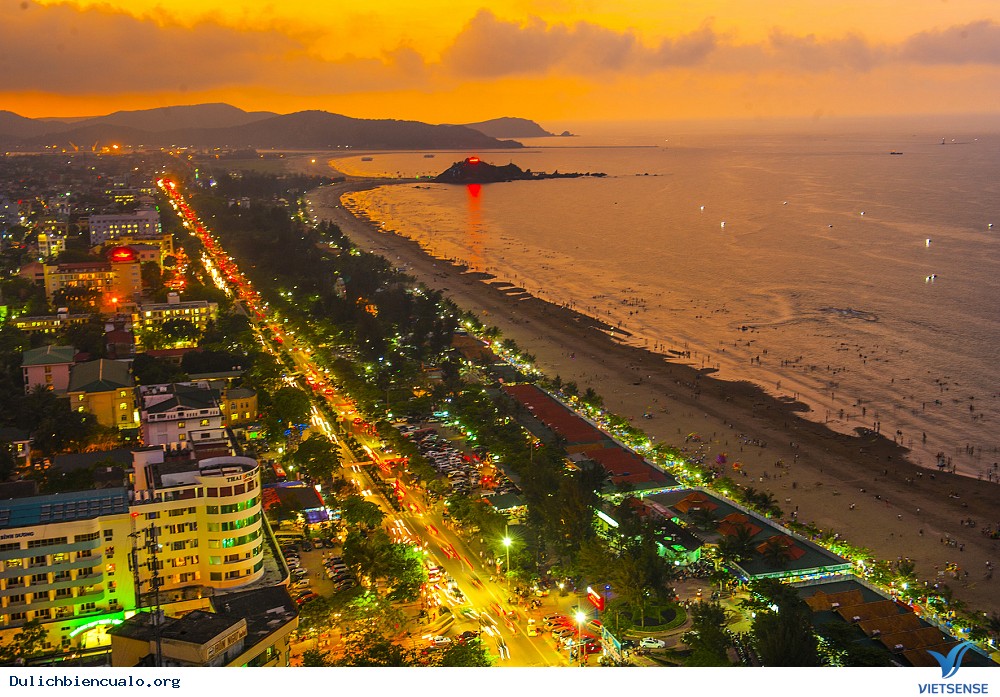 Không gian Hỏa Lò về đêm