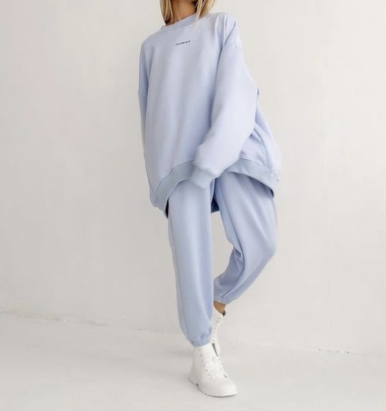 Áo nỉ rộng mix quần jogger nữ trẻ trung
