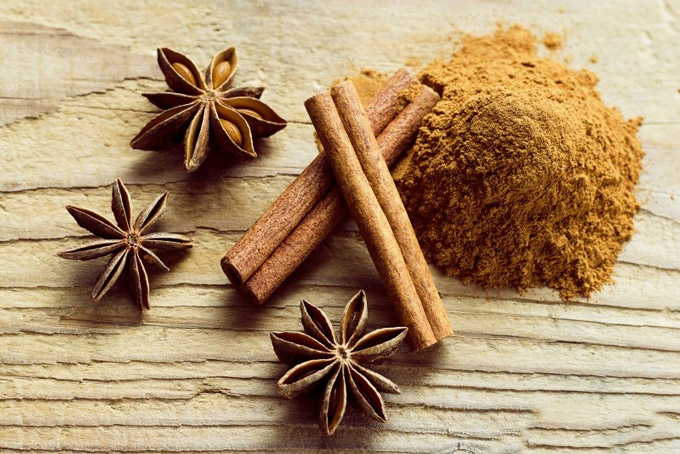 Sơ chế nguyên liệu phở Hà Nội