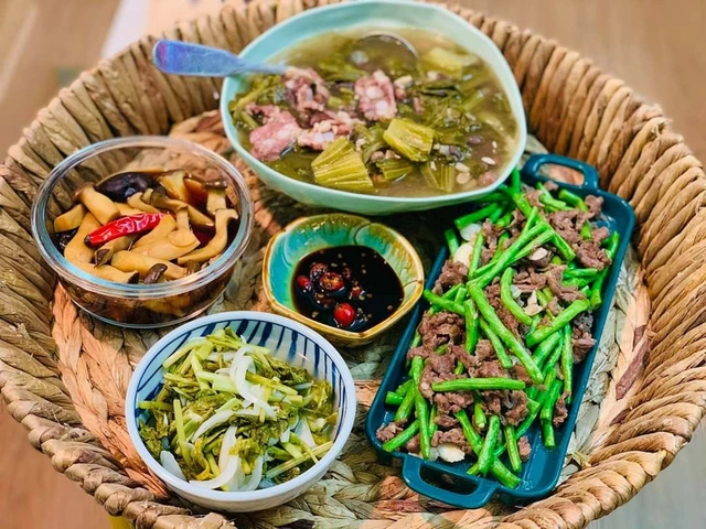 Mâm cơm nhiều món ngon