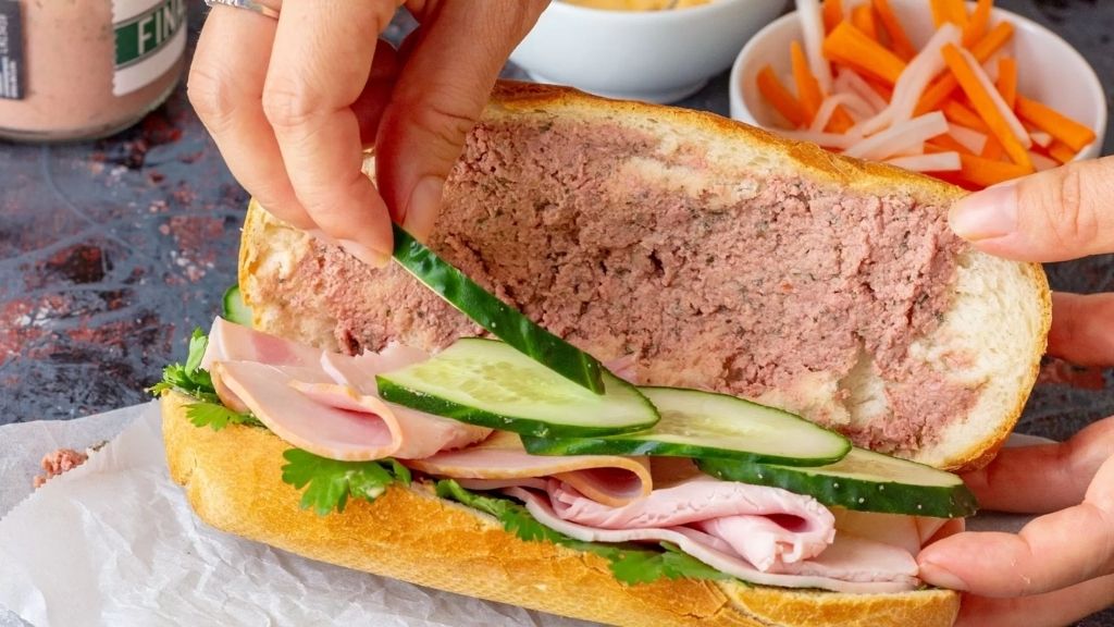 Bánh mì pate