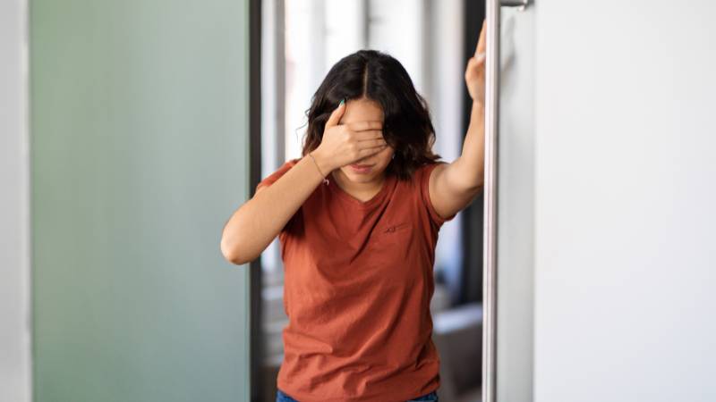 Khi mới bắt đầu dễ chóng mặt, mệt mỏi, hôi miệng và khát nước