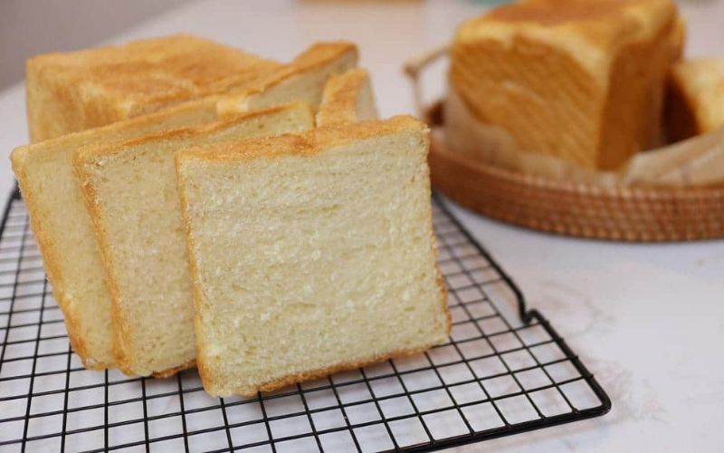 Làm bánh mì Sandwich tại nhà