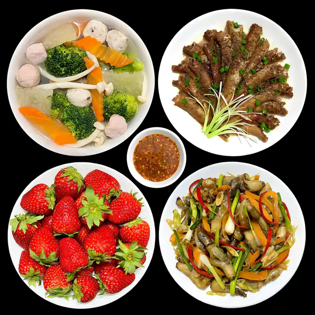 Bữa cơm gia đình với món mặn, canh và rau xanh tươi ngon