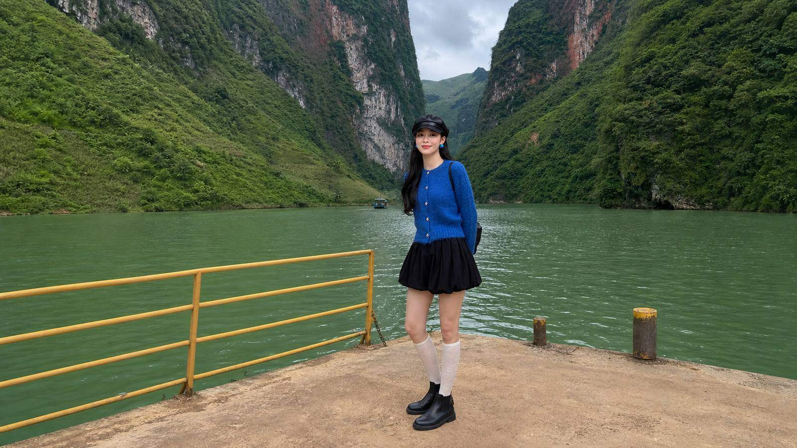 Boots thấp cổ hợp mùa lạnh nhưng nên ưu tiên đôi nhẹ khi đi Hà Giang