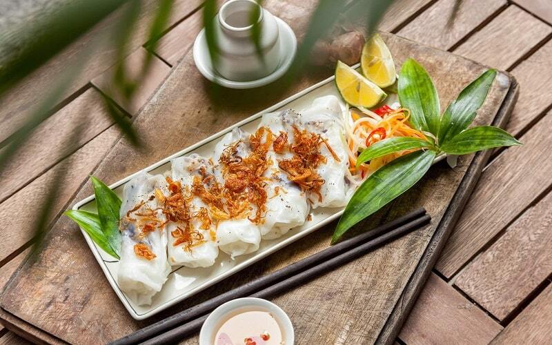 Bánh cuốn Thanh Trì mỏng tang quyện cùng hành phi béo ngậy