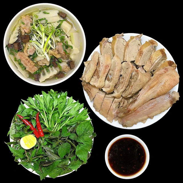 Bữa cơm nhà đủ đầy với chi phí tiết kiệm cho gia đình Việt