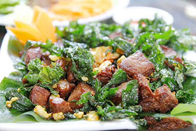 Thịt trâu lá trơng Quảng Trị