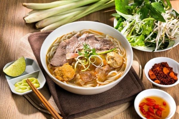 Bún bò Huế đậm đà hương vị