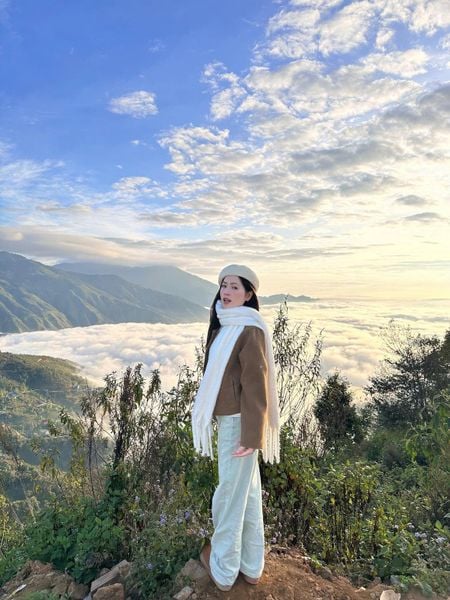 Outfit đi Tà Xùa - Khăn len mảnh, mũ beanie, tất dày