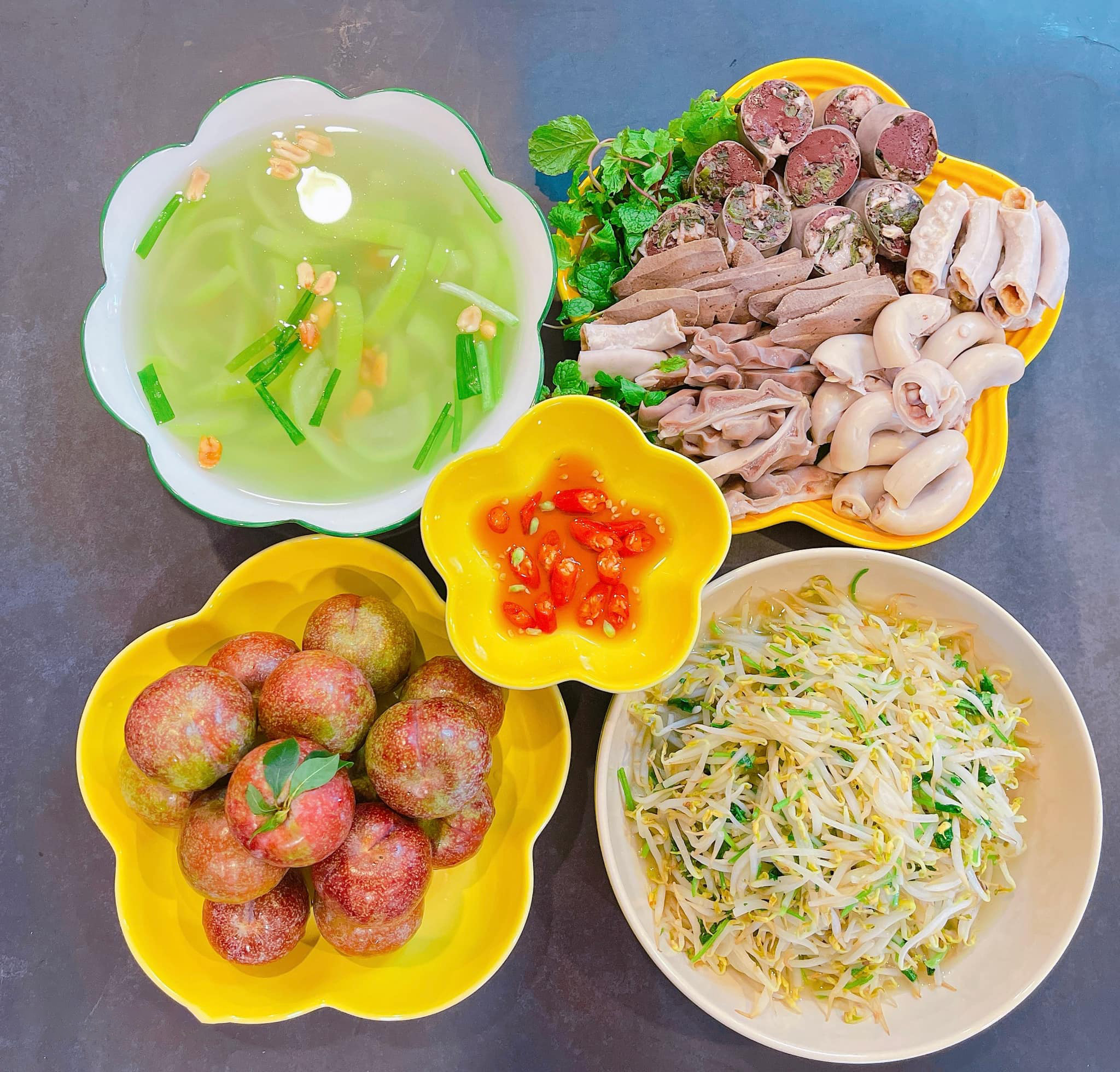 Gợi ý cơm nhà cả tháng với nguyên liệu thay đổi theo mùa