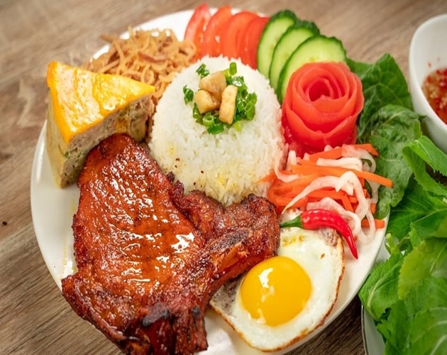 Món ăn sáng và bữa chính