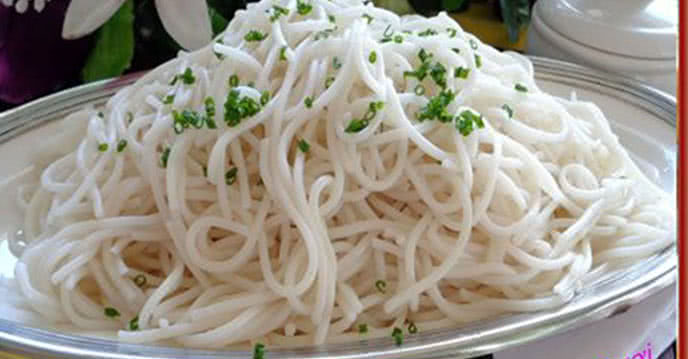 Cách làm bánh phở cuốn đổi vị cho bữa ăn gia đình ảnh 3