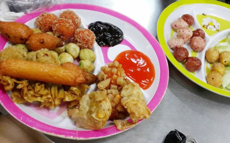 Quán ăn vặt ngon Quận 3: Quán bà Tám