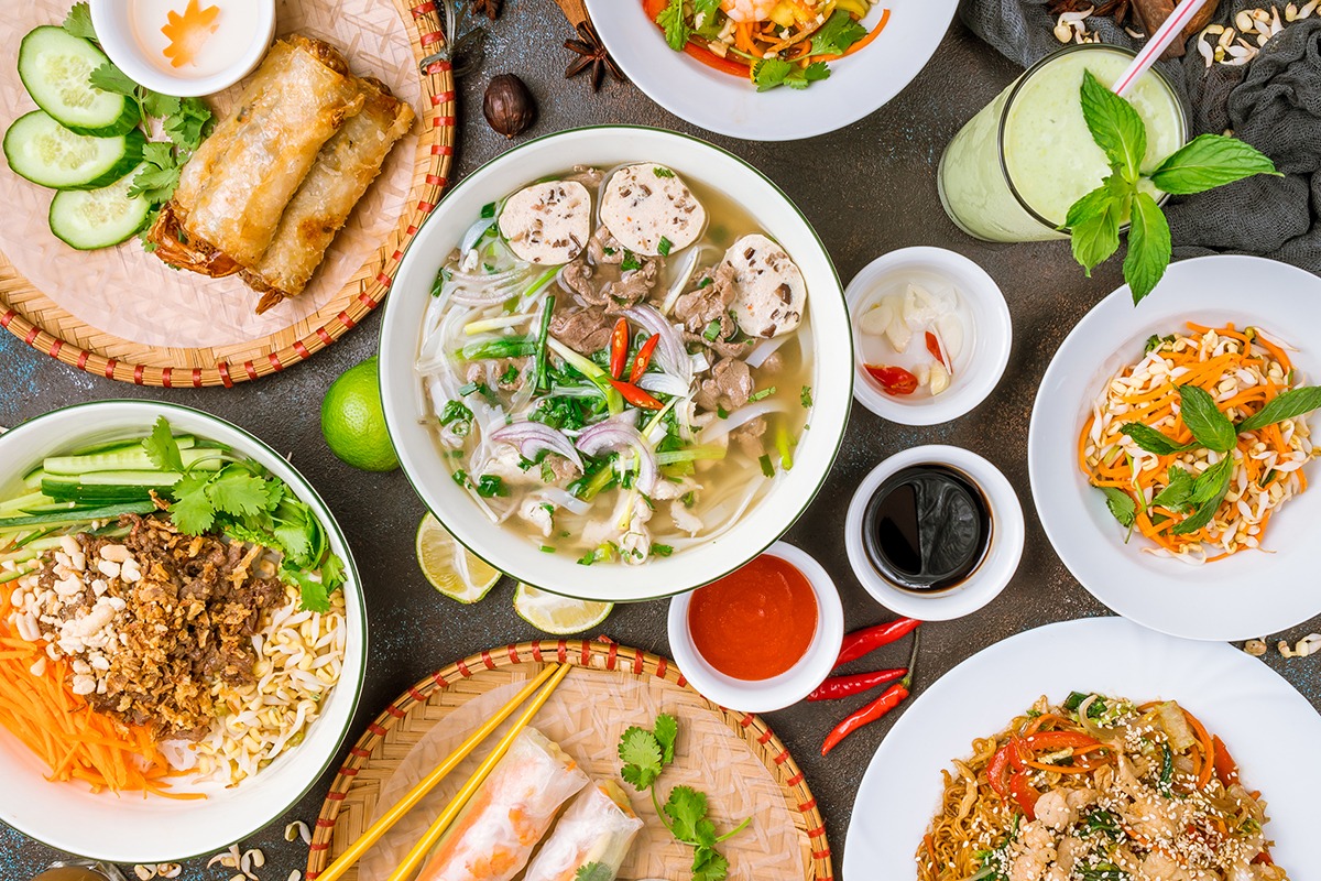 Hành trình ẩm thực Hội An-Phở và chả giò