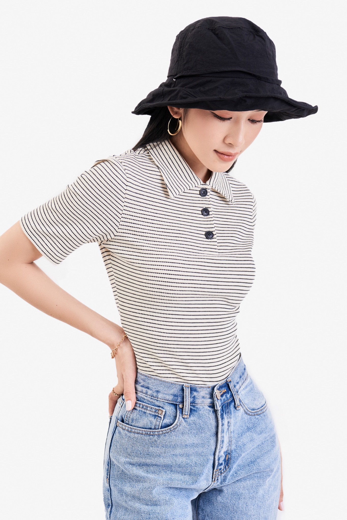 Áo thun form ôm cổ polo tay ngắn hoặc tay dài giữ nhiệt