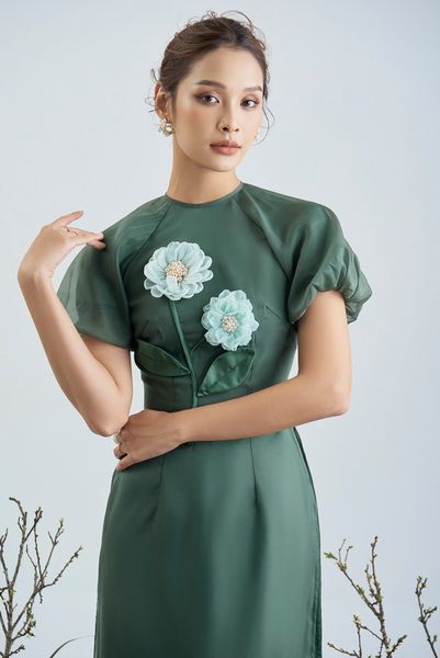 Biến thể tay bồng với phom sang và giàu tính trình diễn